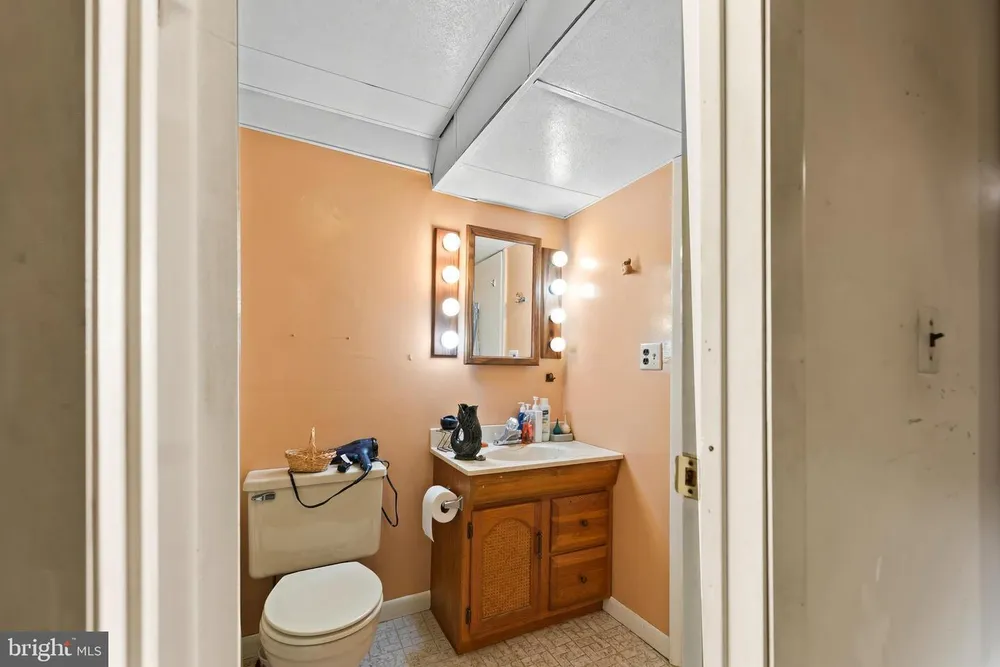 2178 Glenfield Rd, Annapolis, MD 21401