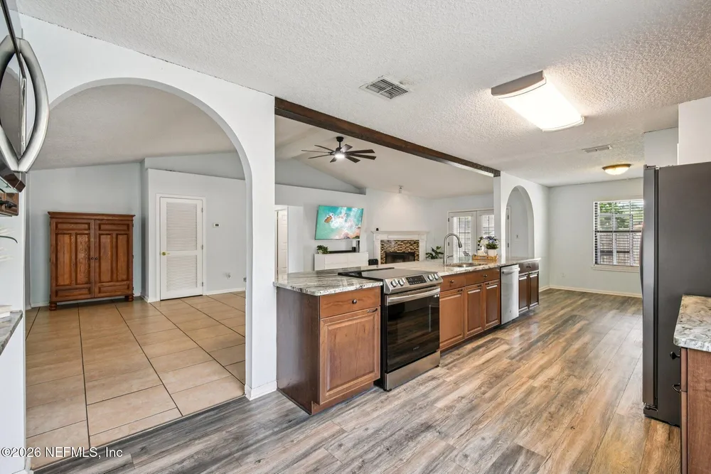 2482 Glow Wood Ct, Middleburg, FL 32068