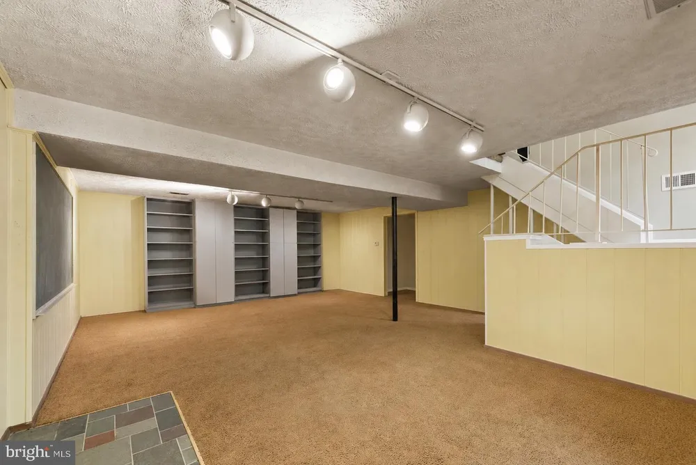 2178 Glenfield Rd, Annapolis, MD 21401