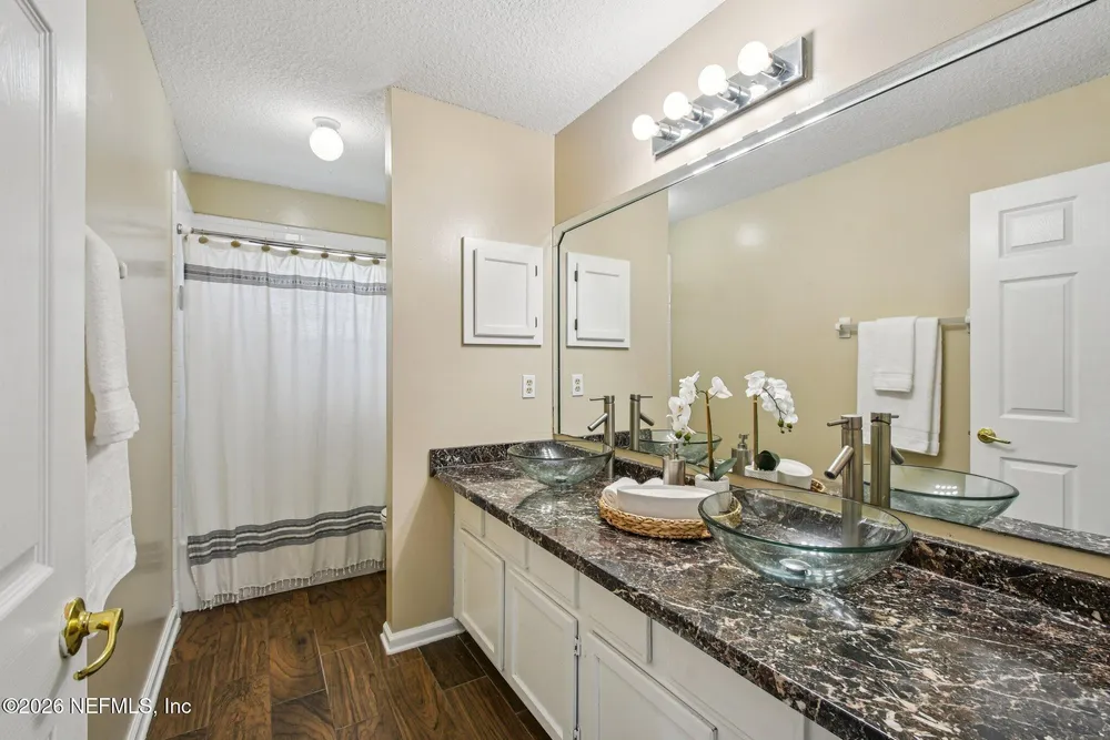 2482 Glow Wood Ct, Middleburg, FL 32068