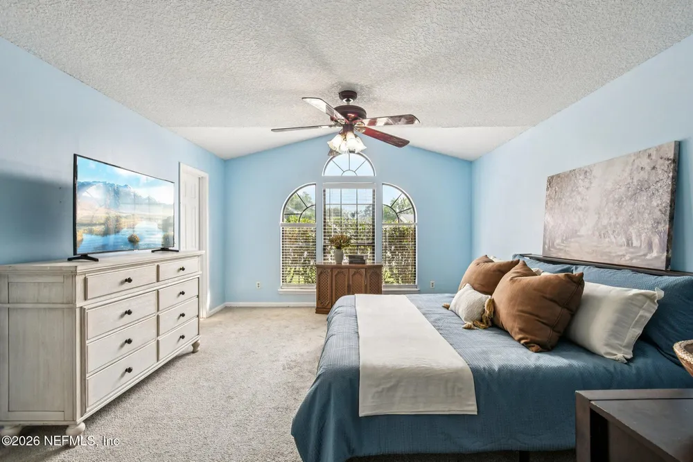 2482 Glow Wood Ct, Middleburg, FL 32068