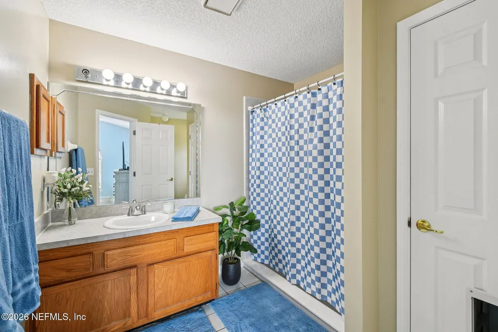 2482 Glow Wood Ct, Middleburg, FL 32068