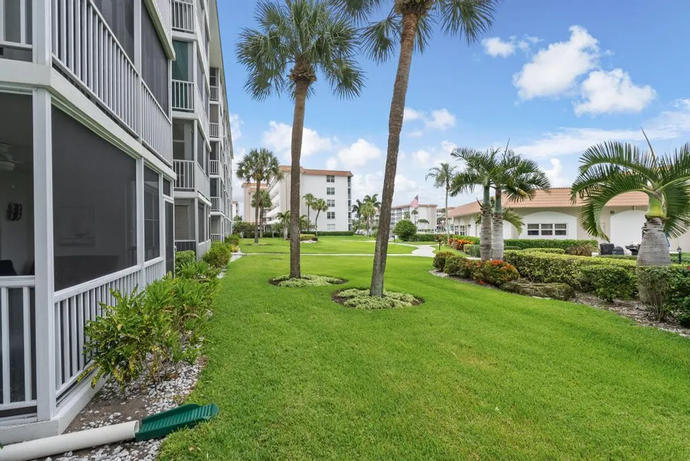 2717 Florida Blvd, Delray Beach, FL 33483