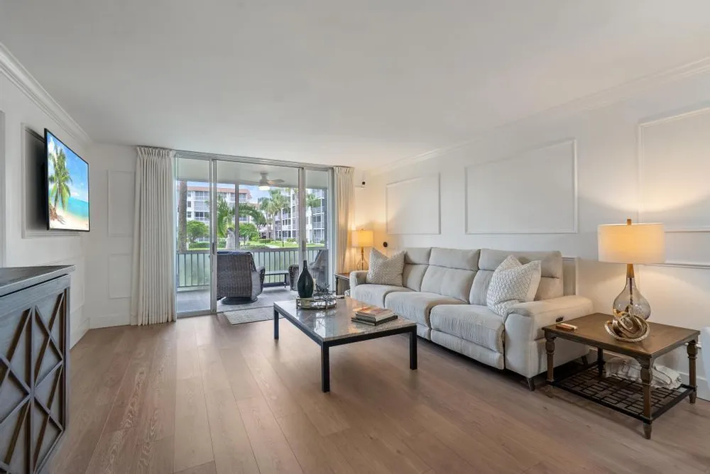 2717 Florida Blvd, Delray Beach, FL 33483