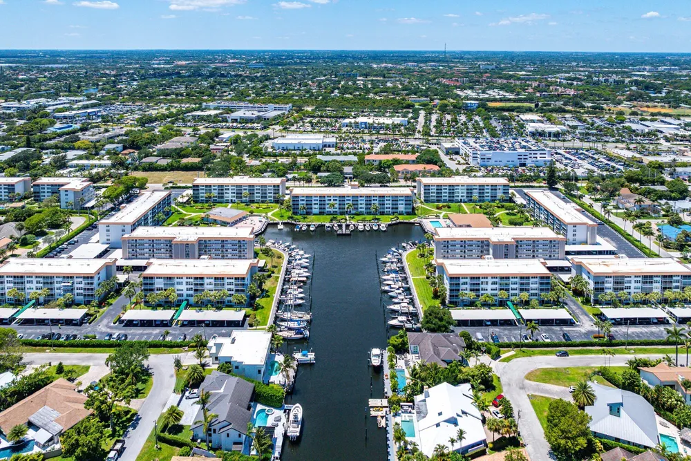 2717 Florida Blvd, Delray Beach, FL 33483