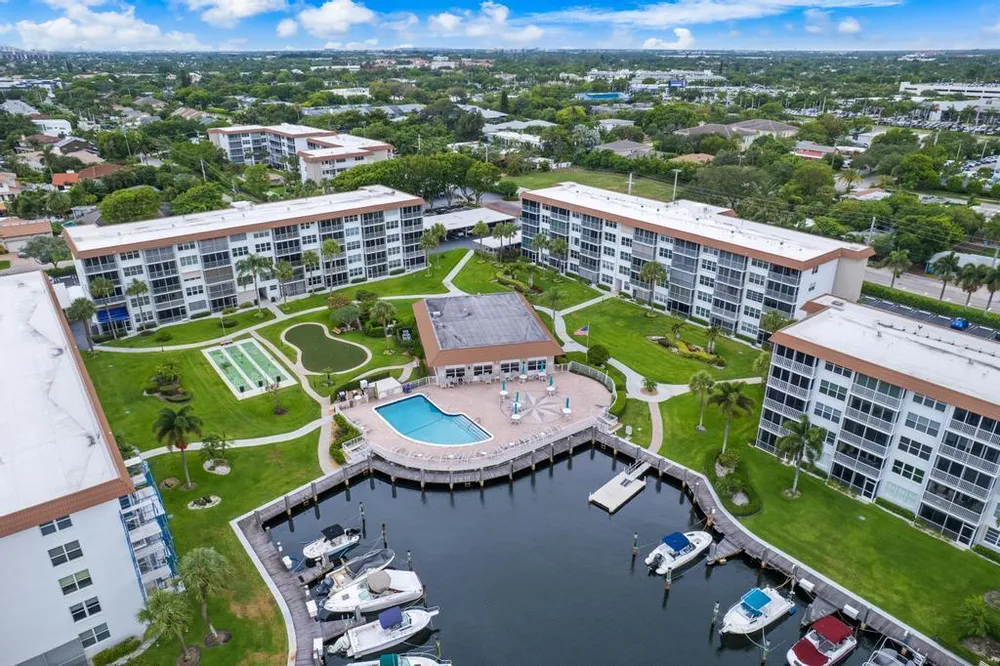 2717 Florida Blvd, Delray Beach, FL 33483
