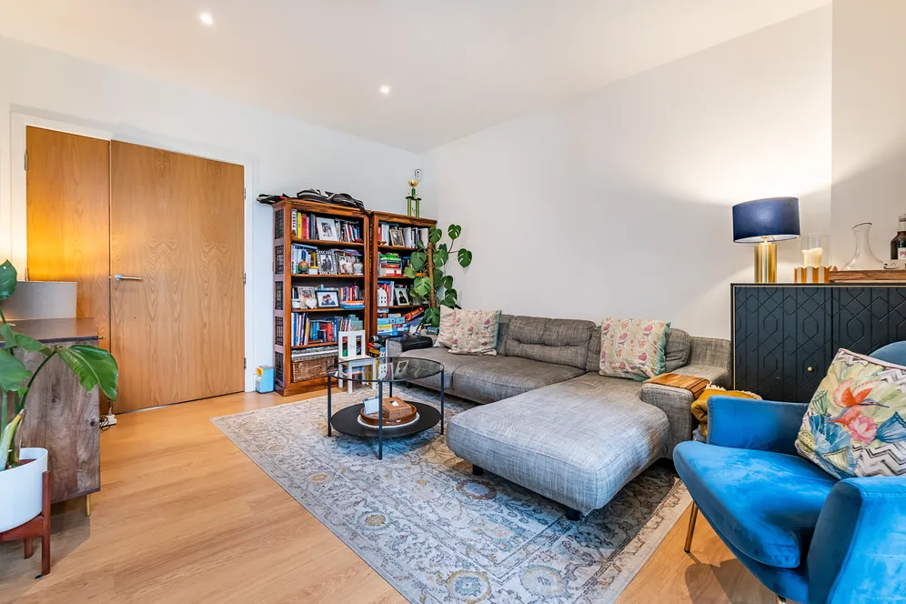 Kilburn Park Road, London, NW6 photo 9
