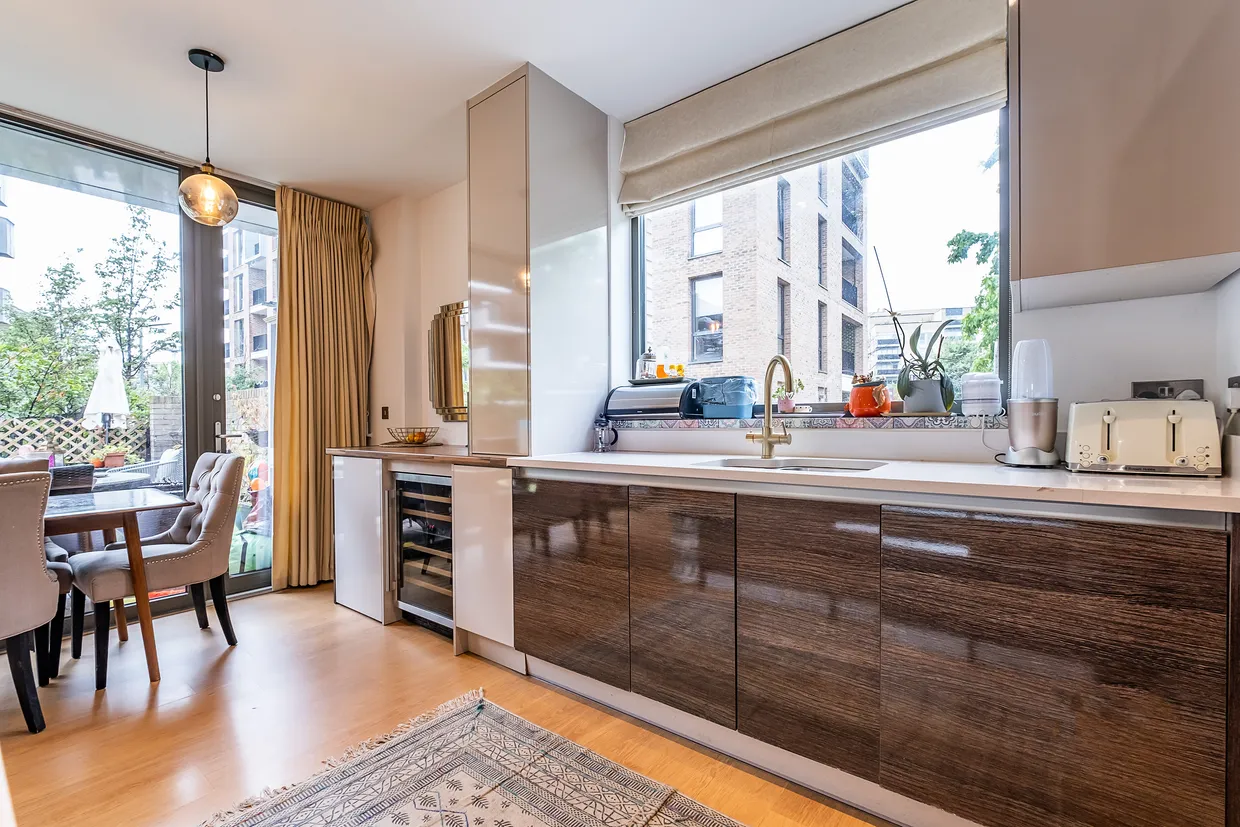 Kilburn Park Road, London, NW6 photo 11