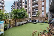 Kilburn Park Road, London, NW6 photo 17