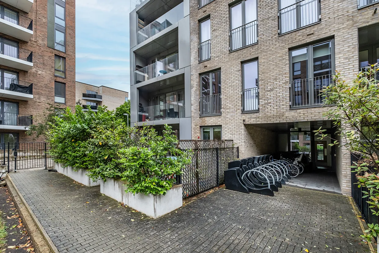 Kilburn Park Road, London, NW6 photo 21