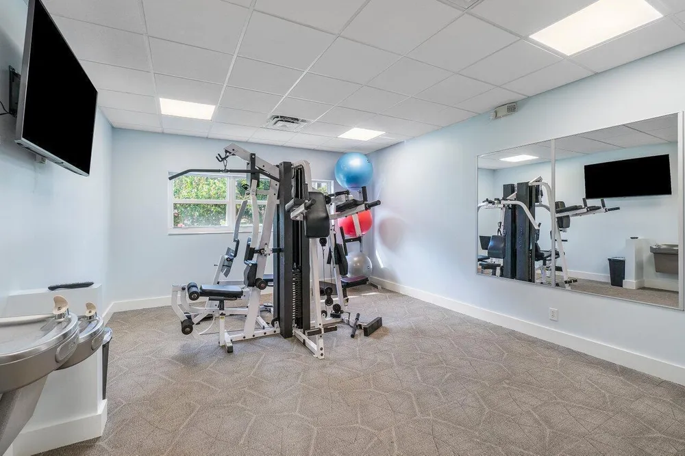 911 Gardenia Dr, Delray Beach, FL 33483