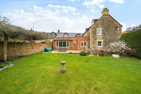 Kettle End, Lois Weedon, NN12