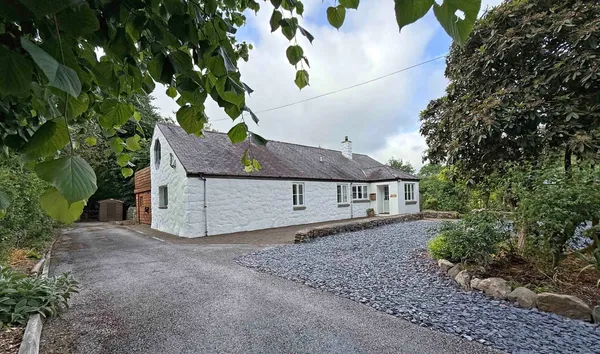 Llanrug, Caernarfon, Gwynedd, LL55