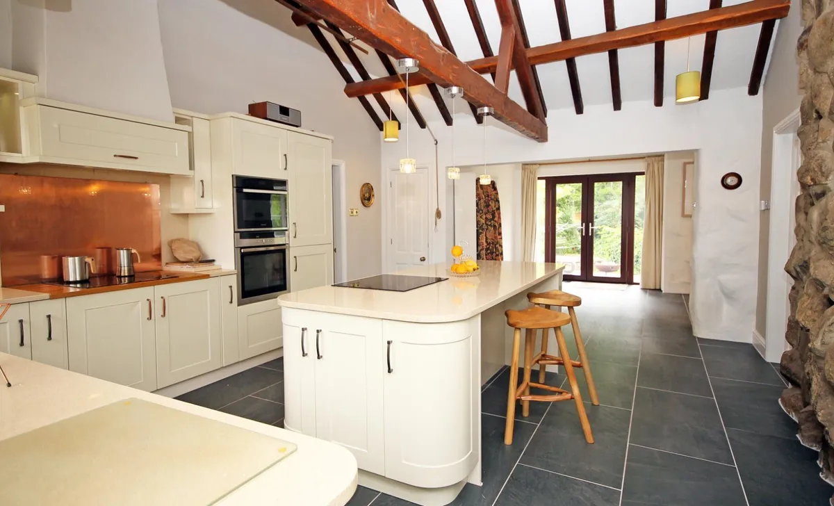 Llanrug, Caernarfon, Gwynedd, LL55