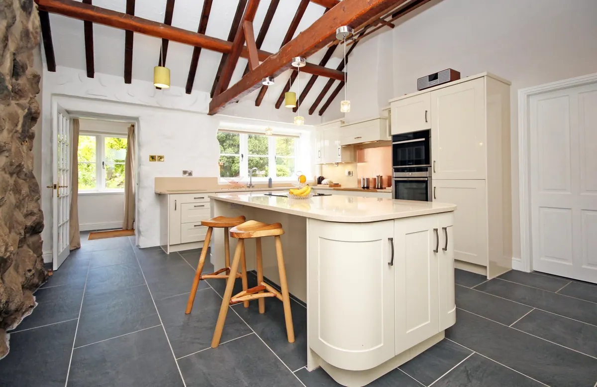 Llanrug, Caernarfon, Gwynedd, LL55