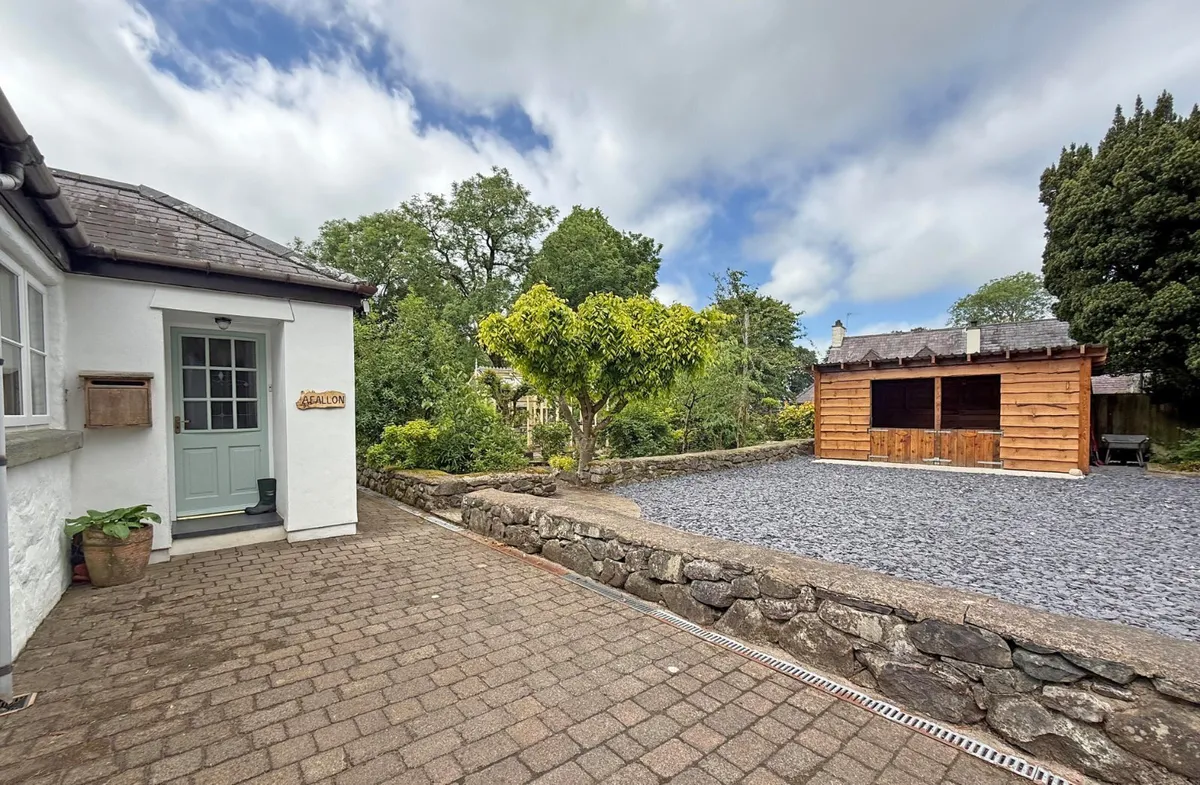 Llanrug, Caernarfon, Gwynedd, LL55