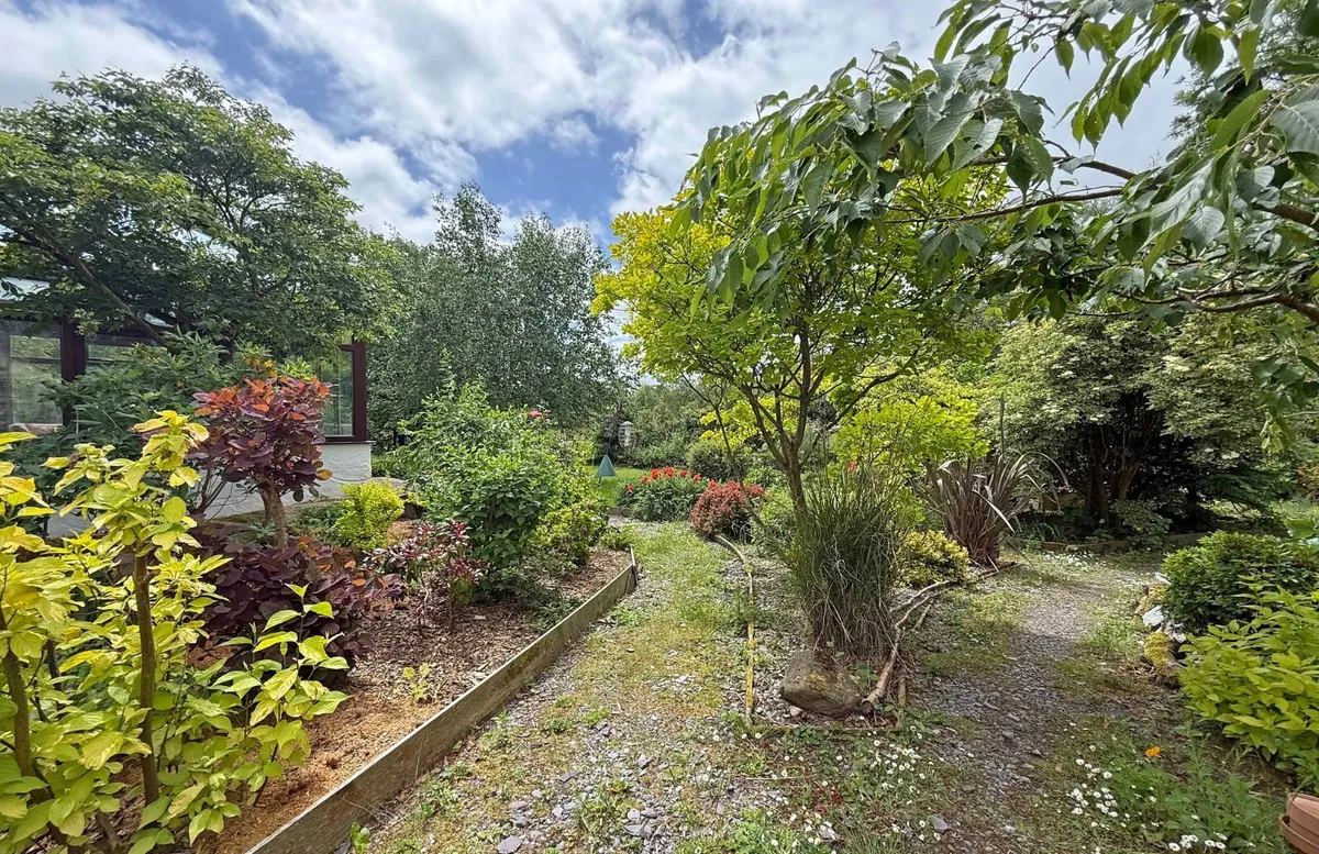 Llanrug, Caernarfon, Gwynedd, LL55