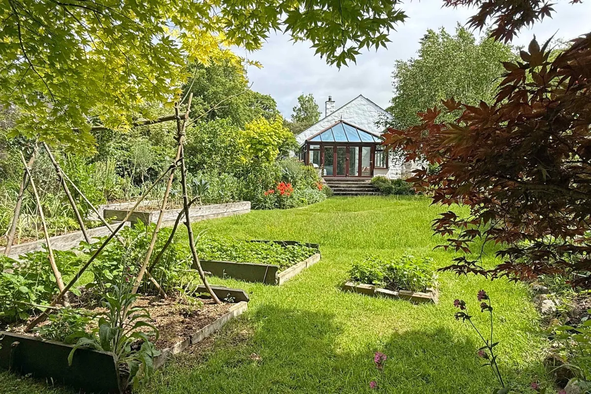Llanrug, Caernarfon, Gwynedd, LL55