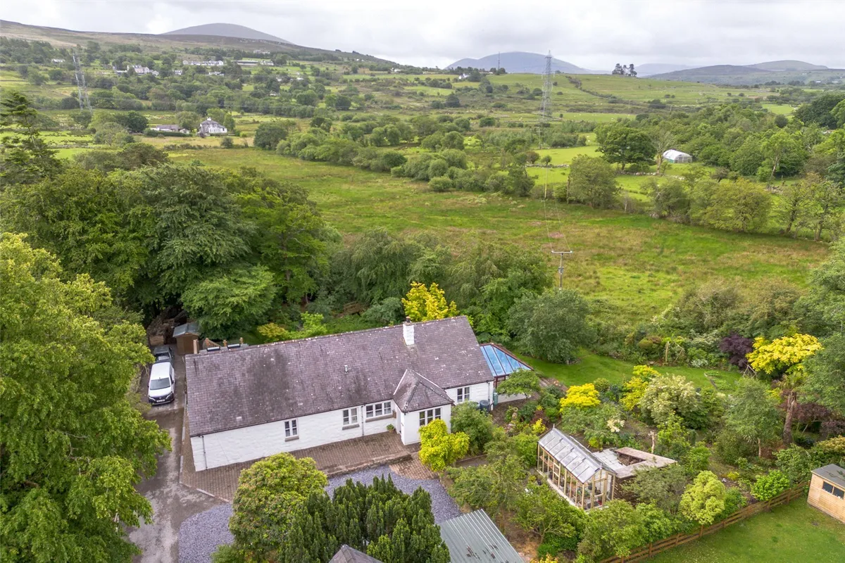 Llanrug, Caernarfon, Gwynedd, LL55