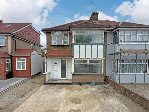 Holmstall Avenue, EDGWAREphoto