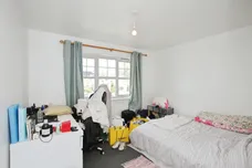 Deacon Close, Rugby