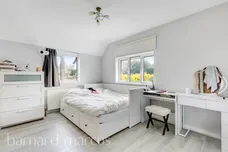 Abinger Avenue, Sutton