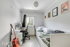 Abinger Avenue, Sutton