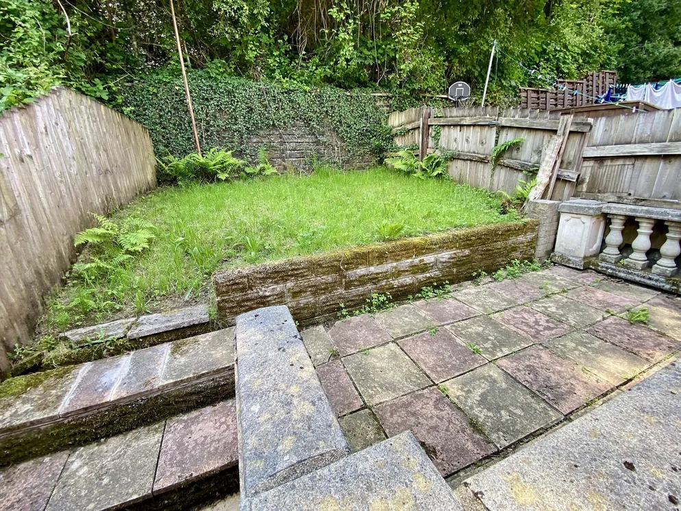 Property carousel item 10