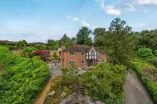 Stoatley Rise, Haslemere, GU27 photo 1