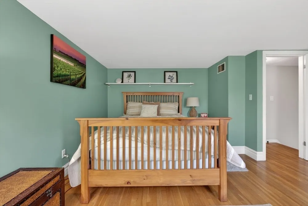 143 Morton St, Winthrop, MA 02152