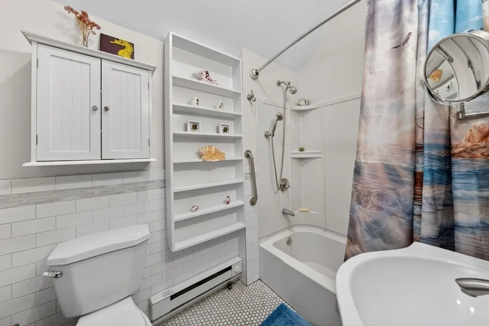 52 Trident Ave, Winthrop, MA 02152