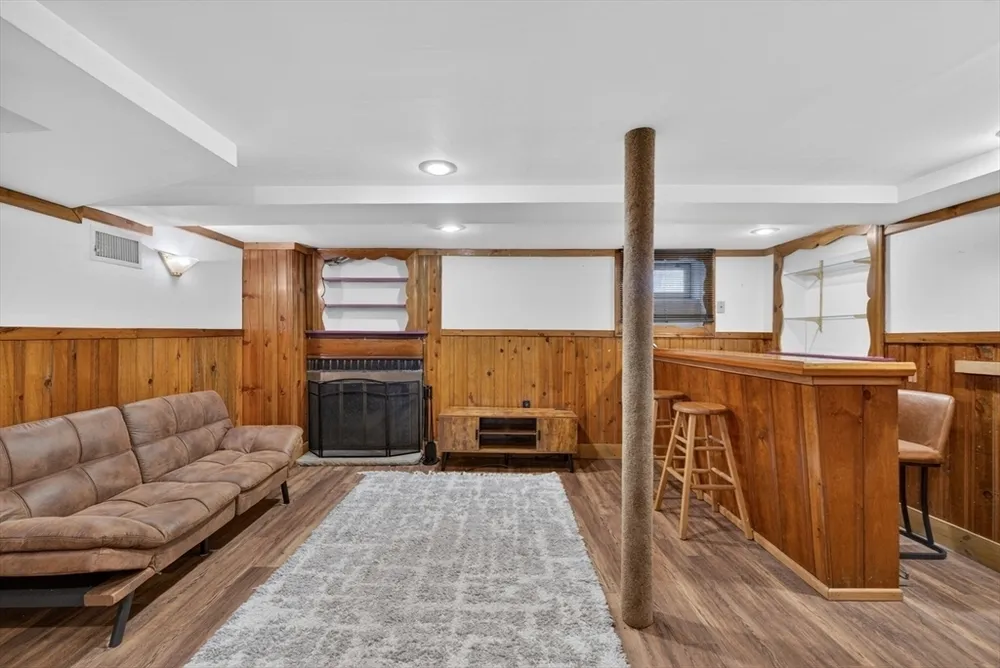 143 Morton St, Winthrop, MA 02152