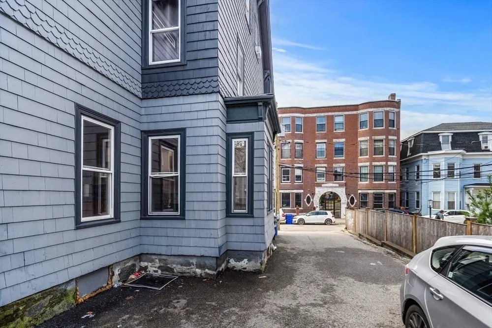 20 Highgate St, Boston, MA 02134