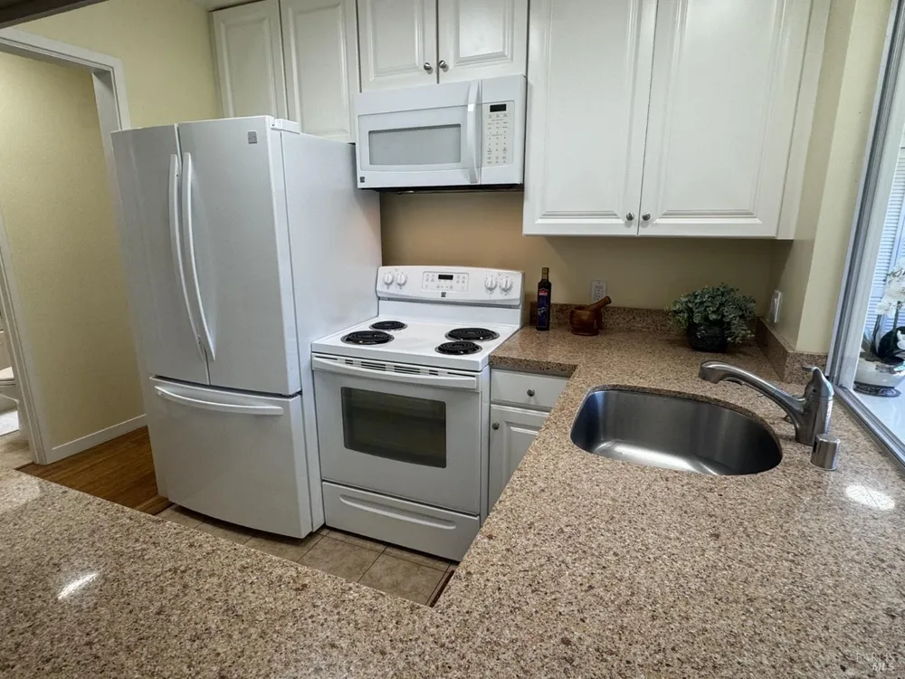 1004 Los Gamos Rd, San Rafael, CA 94903