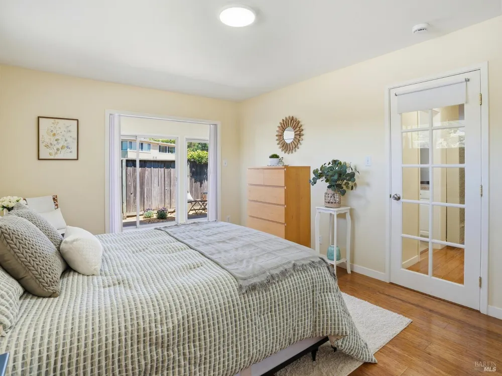 1004 Los Gamos Rd, San Rafael, CA 94903