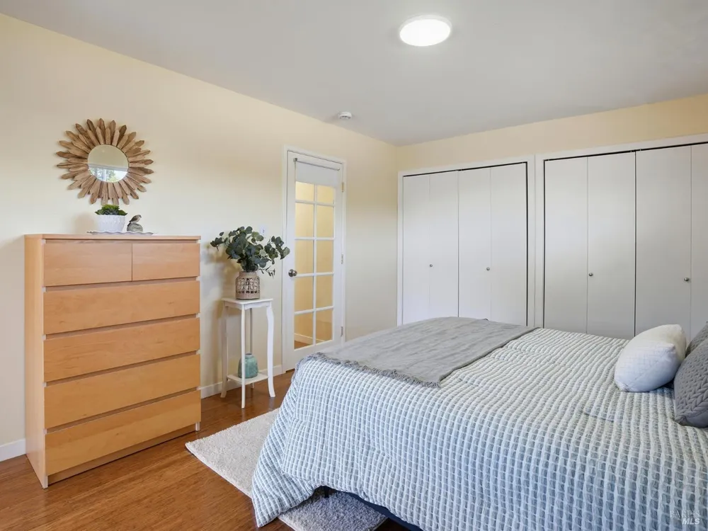 1004 Los Gamos Rd, San Rafael, CA 94903
