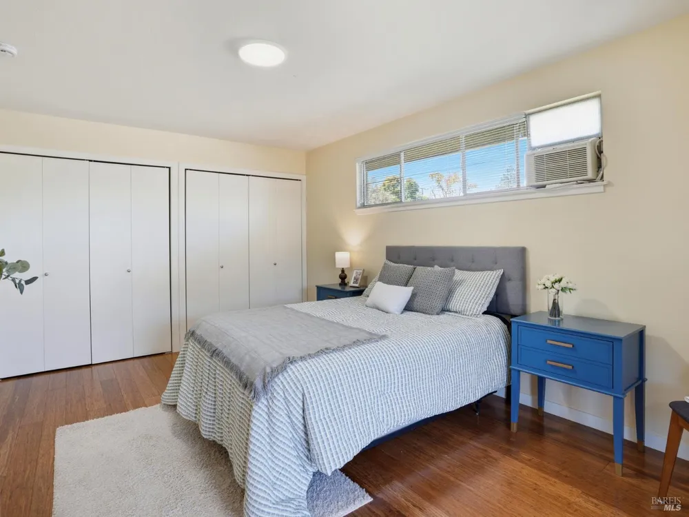 1004 Los Gamos Rd, San Rafael, CA 94903