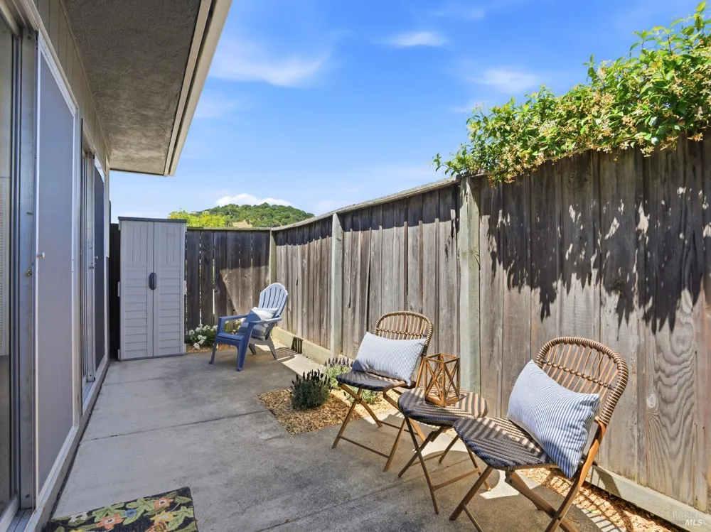 1004 Los Gamos Rd, San Rafael, CA 94903