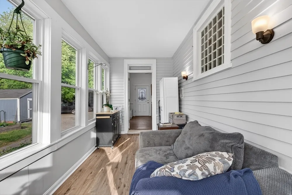 45 Church St, Chelmsford, MA 01863