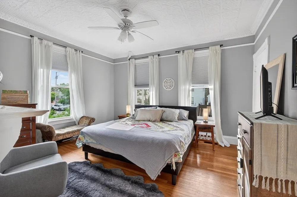 45 Church St, Chelmsford, MA 01863
