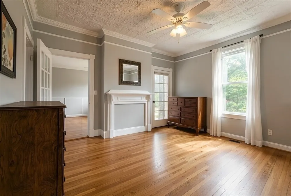 45 Church St, Chelmsford, MA 01863