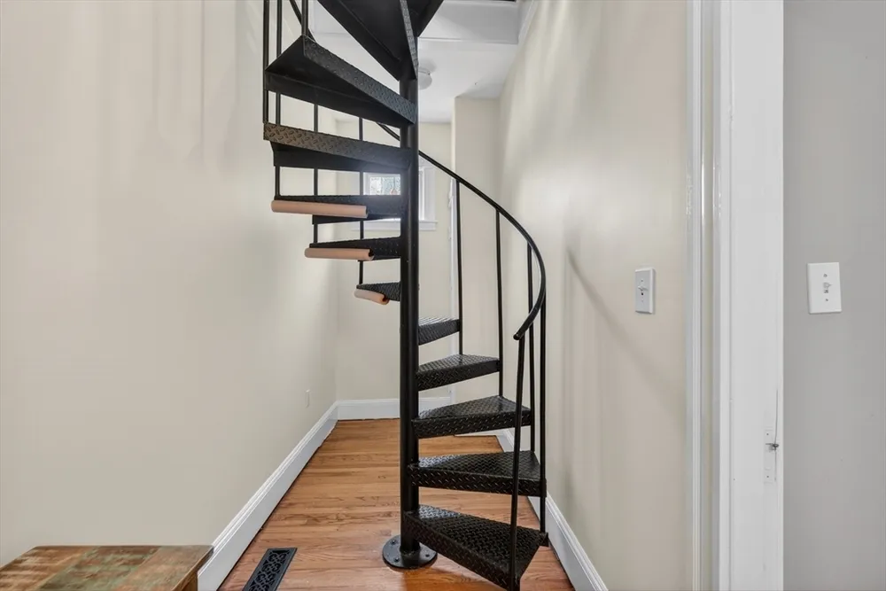 45 Church St, Chelmsford, MA 01863
