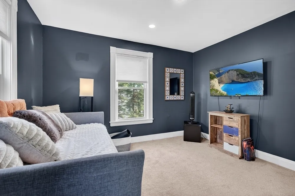 45 Church St, Chelmsford, MA 01863