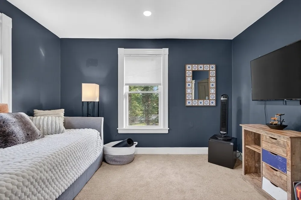 45 Church St, Chelmsford, MA 01863