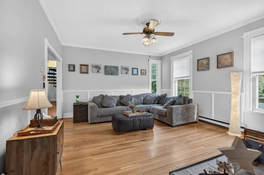 45 Church St, Chelmsford, MA 01863