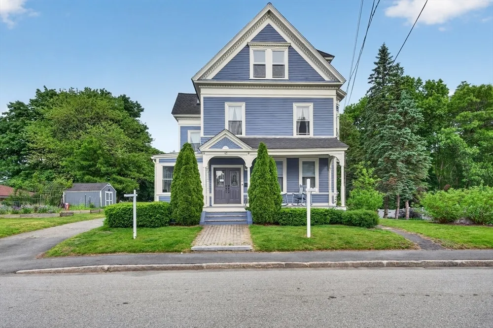 45 Church St, Chelmsford, MA 01863