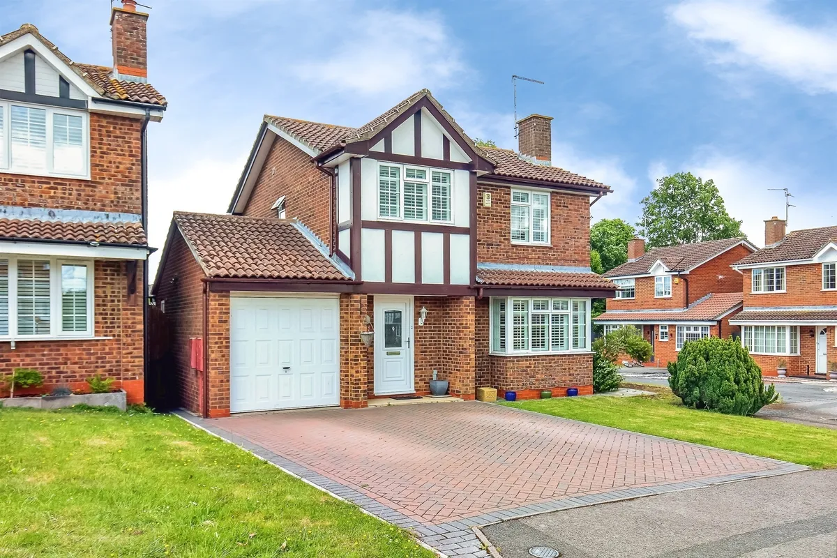 Thomas Close, Corby