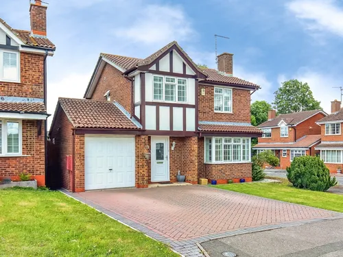 Thomas Close, Corbyphoto