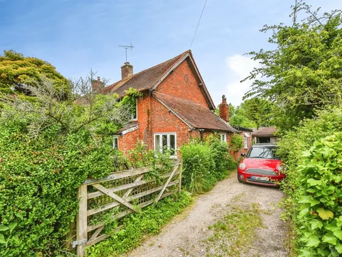 The Green, Marston, Devizesphoto