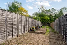 Marlow Road, Bourne End, SL8 photo 18
